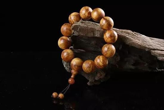 ‘星空·综合体育’组图:骑士负开拓者 詹姆斯飞天暴扣利拉德跳投(图2) 星空综合