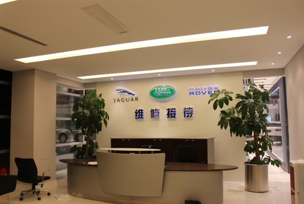 星空·综合体育-小乔丹砍25+22字母哥伤退 快船6人上双横扫雄鹿(图3) 星空综合